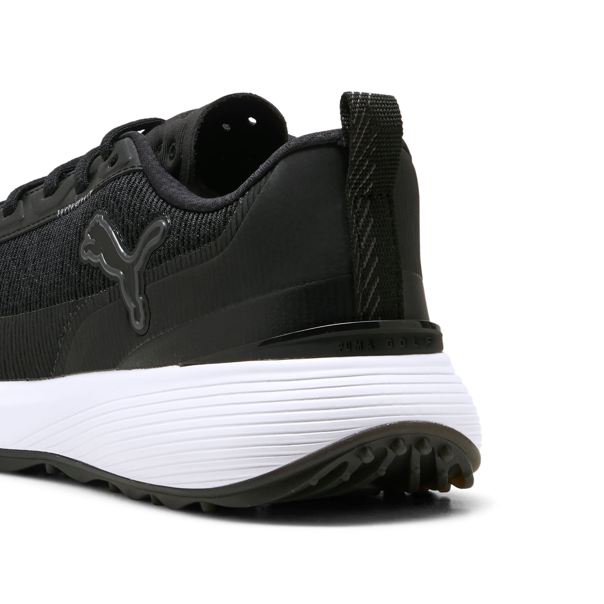 Puma Gruve Sport golfsko herr i Puma Black/Dark Coal, sedd bakifrån