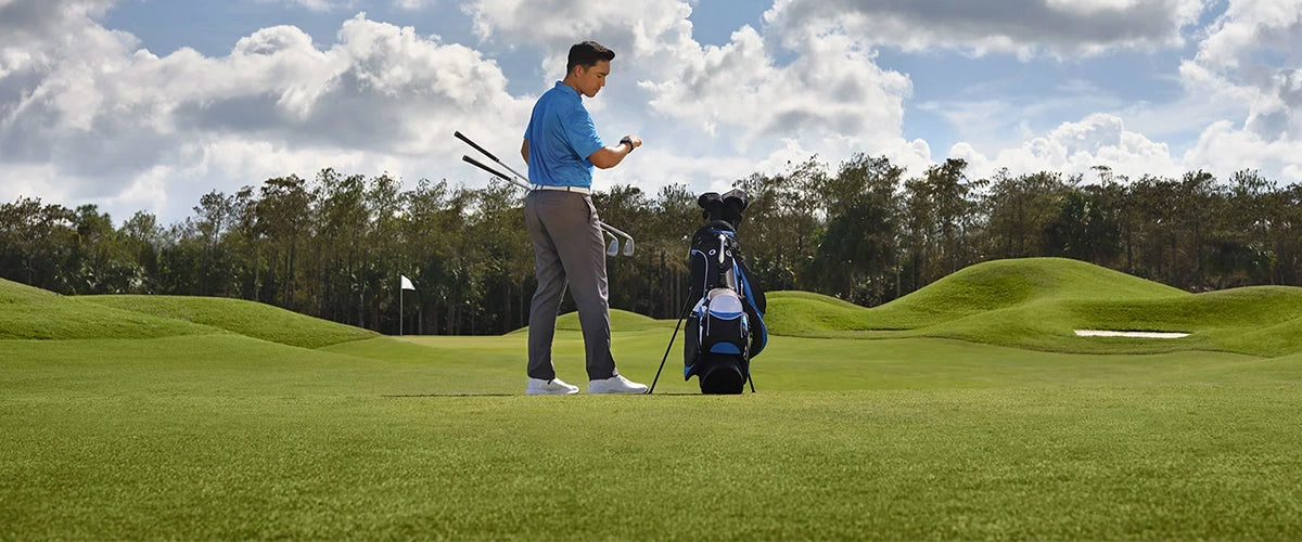 Den Ultimata Guiden till Golfkikare och Golfklockor: Välj Rätt för Ditt Spel