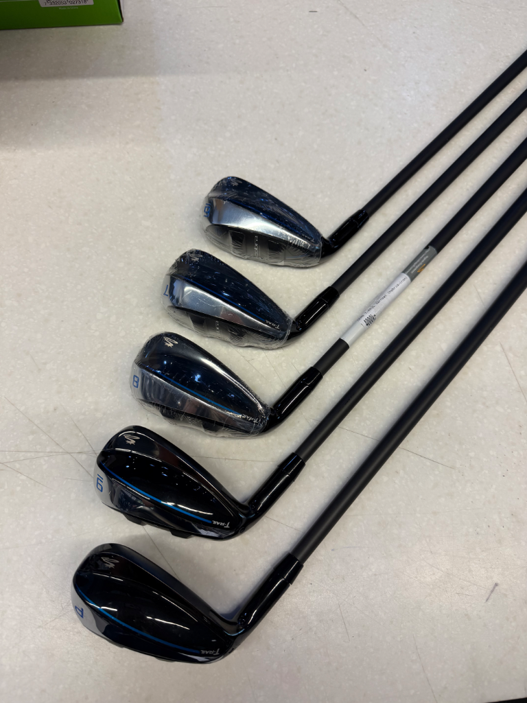 Cobra T-Rail järnset 6-Pw Regular LH - Demoklubba
