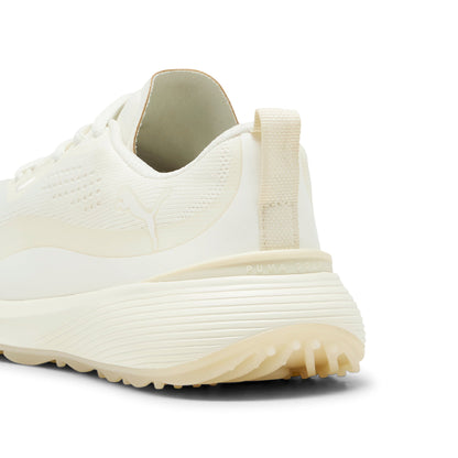 Puma Gruve Sport golfsko dam i Warm White/Alpine Snow, sedd bakifrån